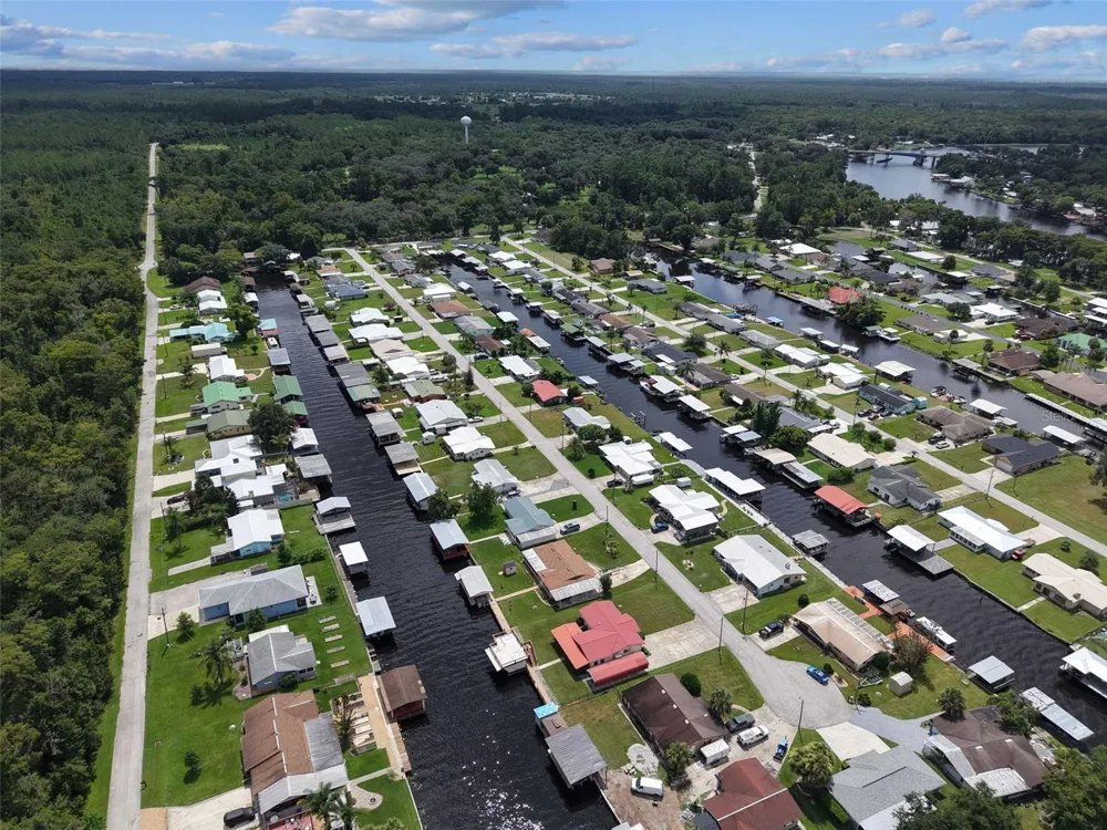 1630 PARADISE LANE Astor, FL 32102