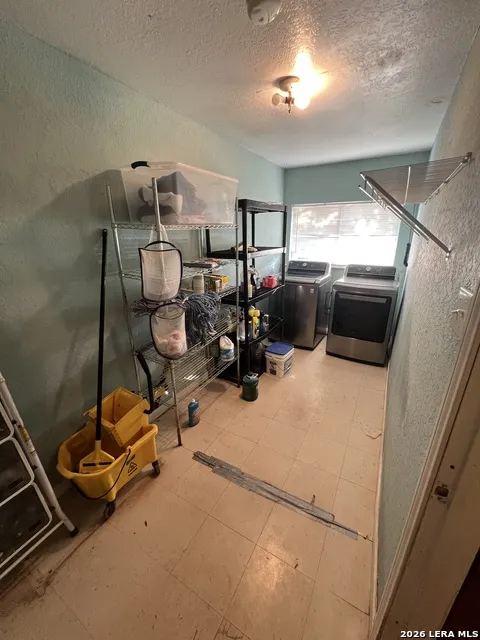 601 Como Uvalde, TX 78801