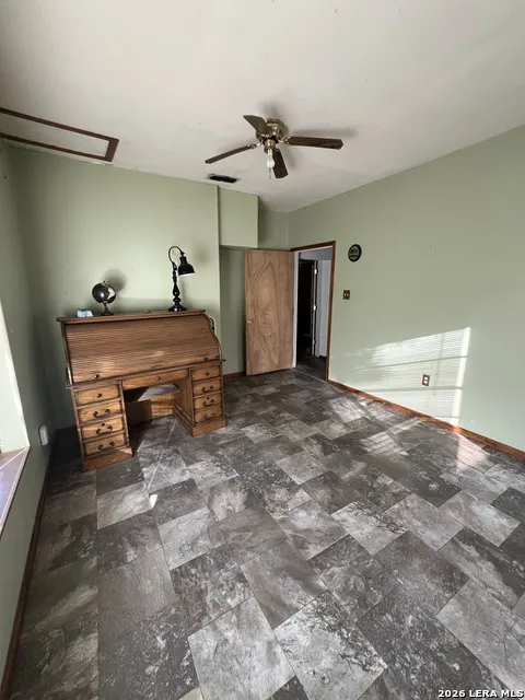 601 Como Uvalde, TX 78801