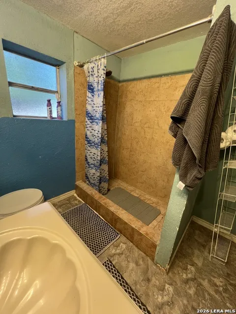 601 Como Uvalde, TX 78801