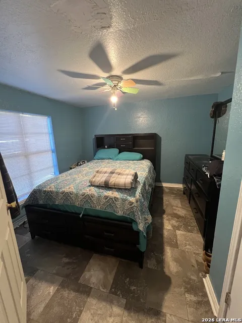 601 Como Uvalde, TX 78801