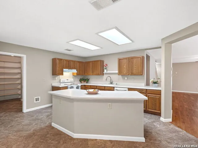 1076 BOXER PASS DR Schertz, TX 78154
