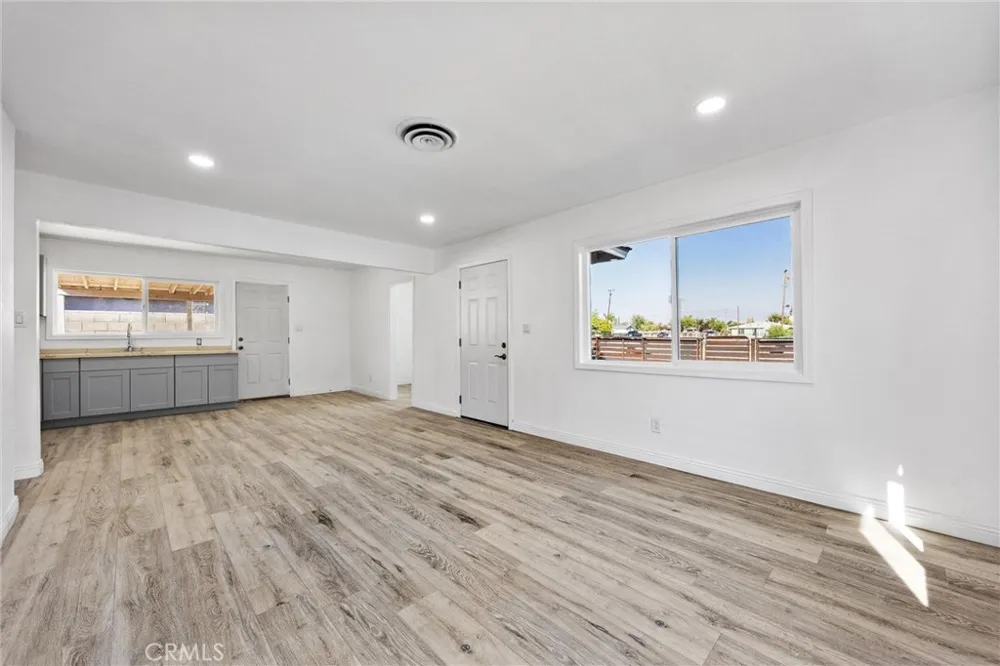 346 Tyree Toliver Street Bakersfield, CA 93307