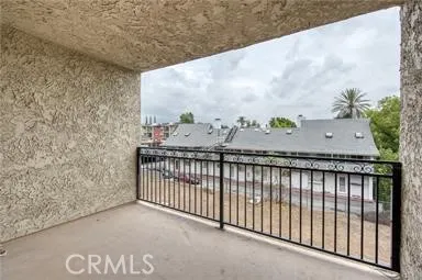 277 Pleasant Street #206 Pasadena, CA 91101