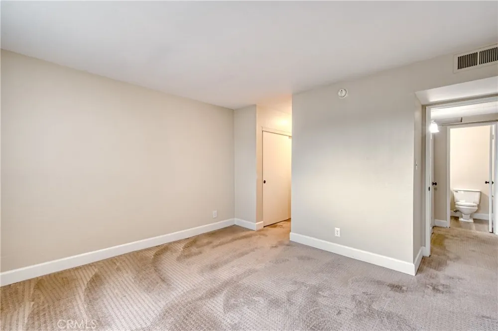 277 Pleasant Street #206 Pasadena, CA 91101