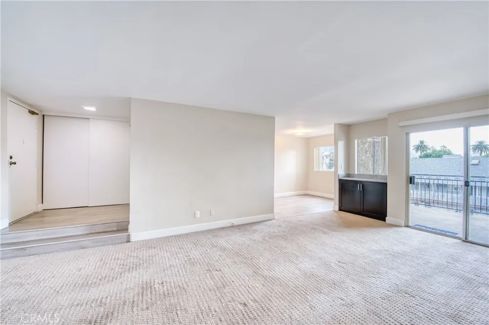 277 Pleasant Street #206 Pasadena, CA 91101
