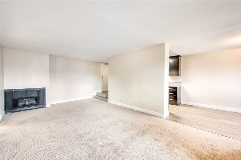 277 Pleasant Street #206 Pasadena, CA 91101