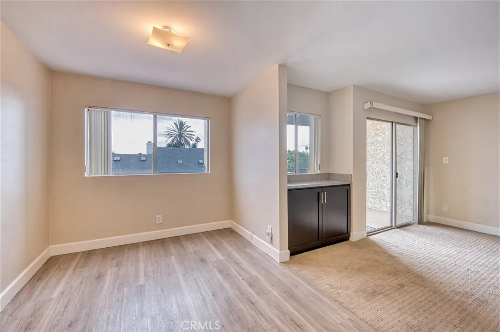 277 Pleasant Street #206 Pasadena, CA 91101
