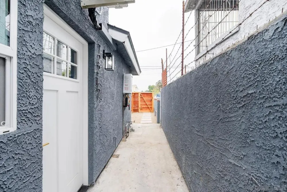 722 E 116Th Los Angeles, CA 90059