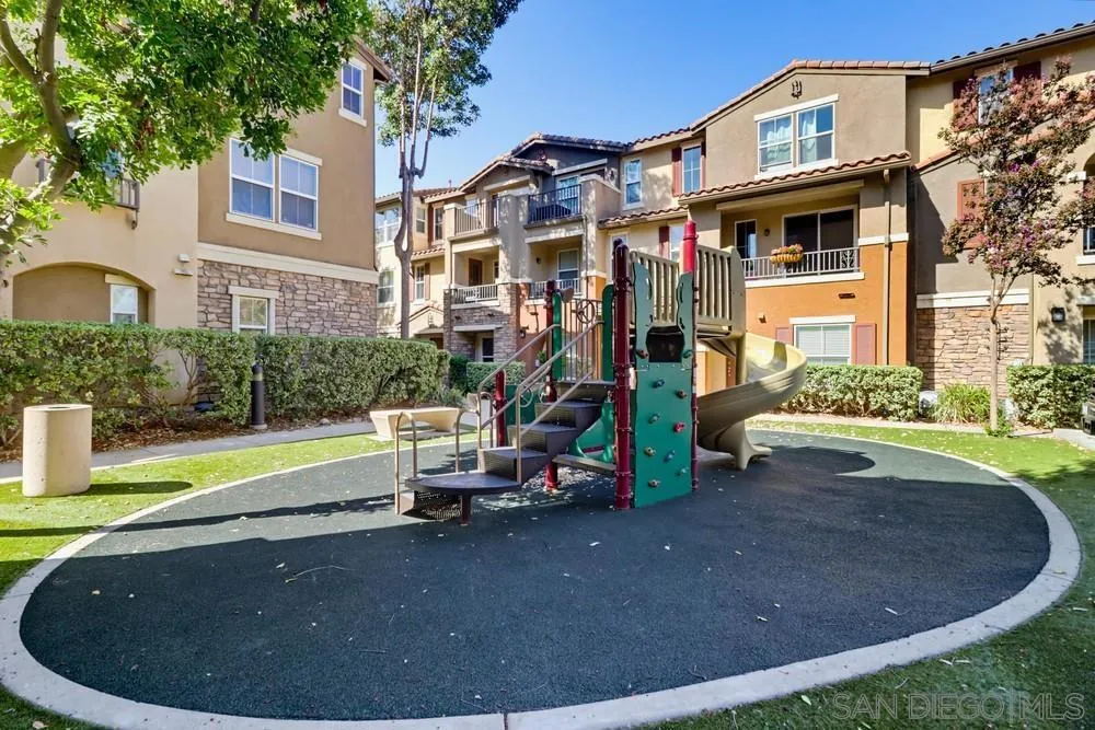 10160 Brightwood Ln #1 Santee, CA 92071