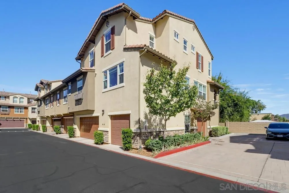 10160 Brightwood Ln #1 Santee, CA 92071