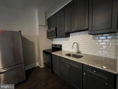 521 S 41ST STREET #1R
