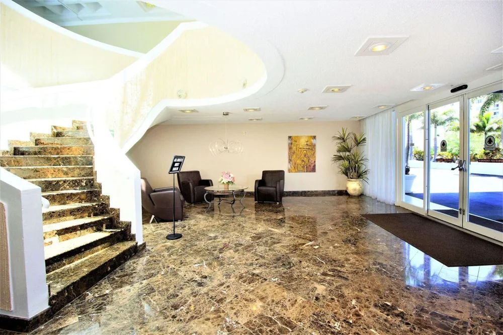 1360 S Ocean Boulevard #2806 Pompano Beach, FL 33062