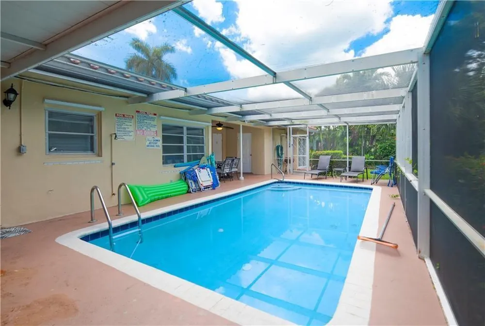 26132615 NE 33rd Avenue Fort Lauderdale, FL 33308