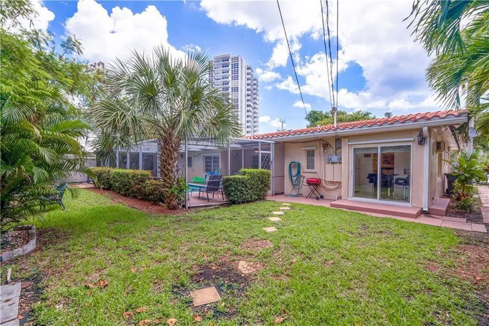 26132615 NE 33rd Avenue Fort Lauderdale, FL 33308