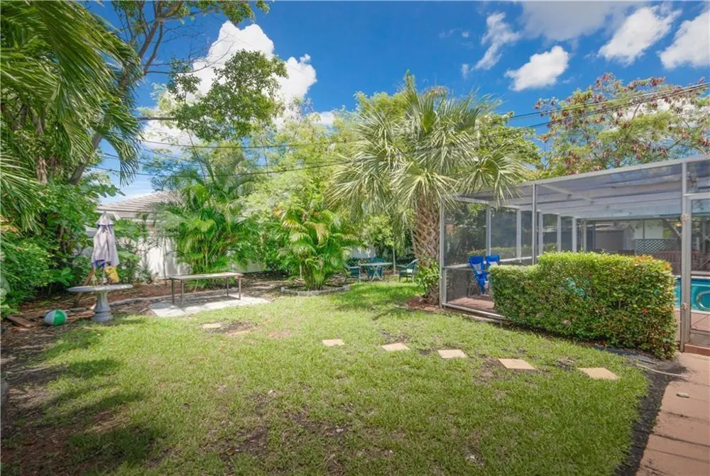 26132615 NE 33rd Avenue Fort Lauderdale, FL 33308