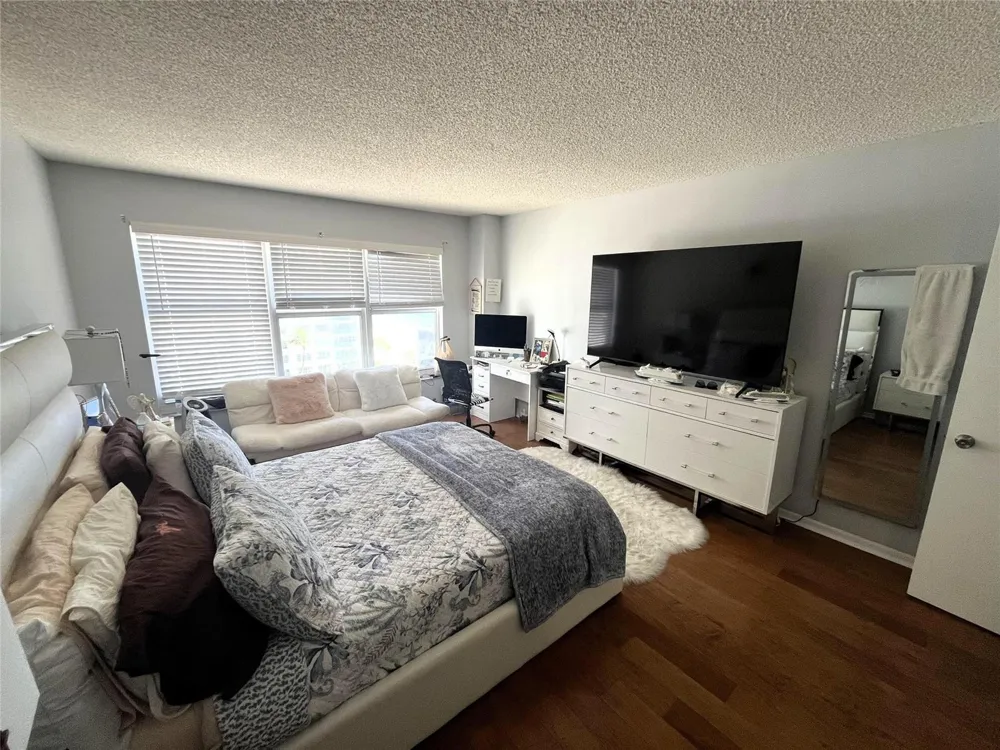 3500 Galt Ocean Drive #616 Fort Lauderdale, FL 33308