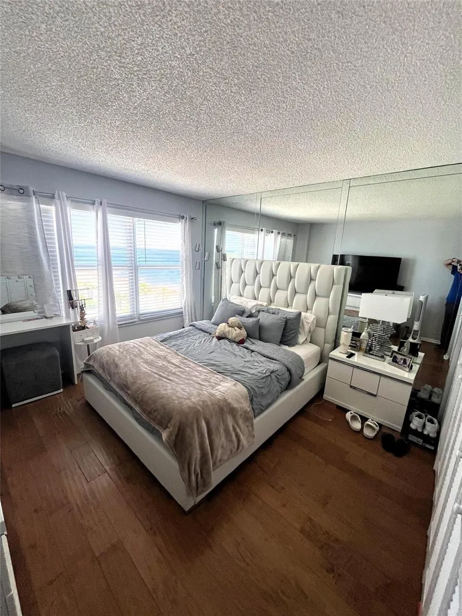 3500 Galt Ocean Drive #616 Fort Lauderdale, FL 33308