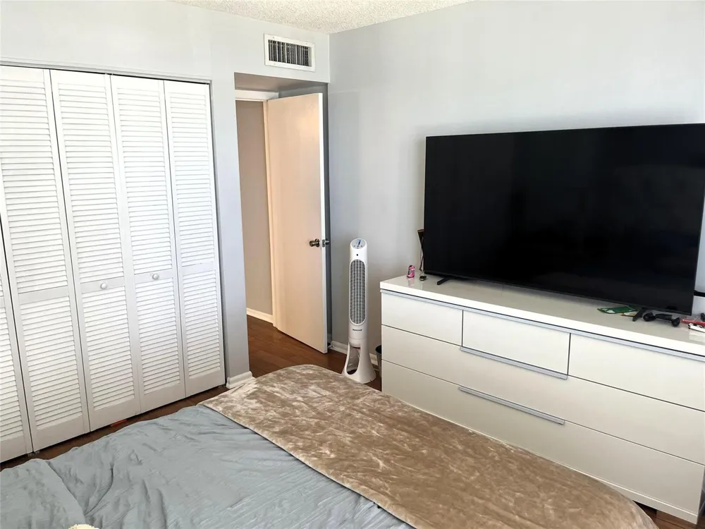 3500 Galt Ocean Drive #616 Fort Lauderdale, FL 33308