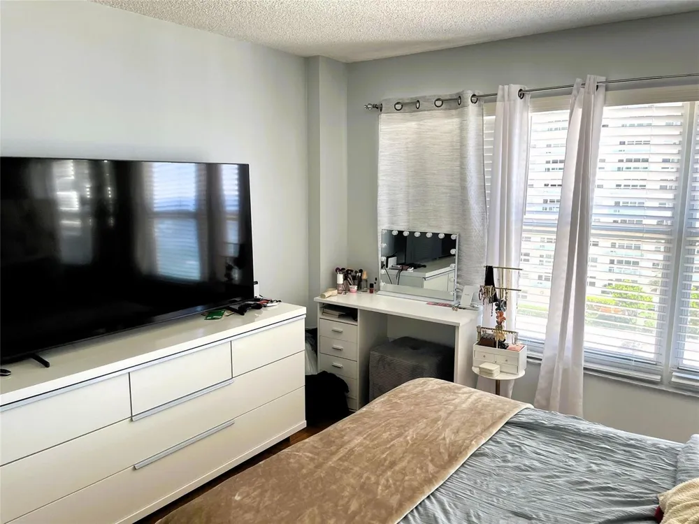 3500 Galt Ocean Drive #616 Fort Lauderdale, FL 33308