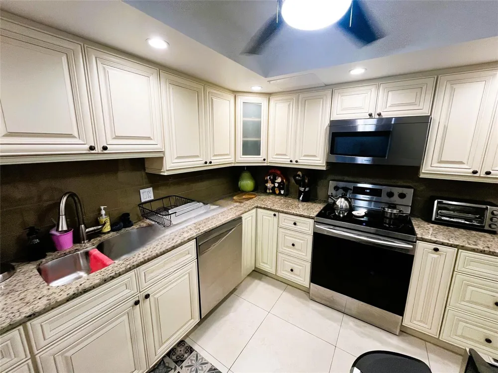 3500 Galt Ocean Drive #616 Fort Lauderdale, FL 33308