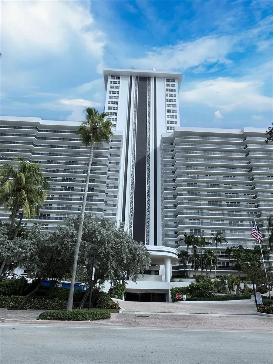 3500 Galt Ocean Drive #616 Fort Lauderdale, FL 33308