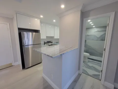 200 S Birch Road #1205