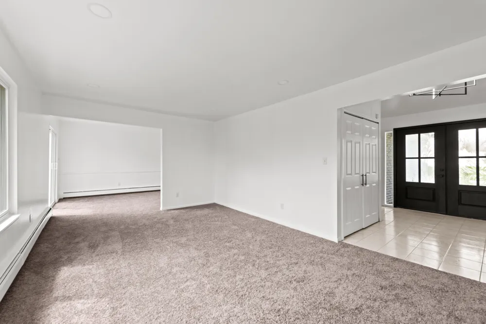 22589 Bell Brook Street Southfield, MI 48034