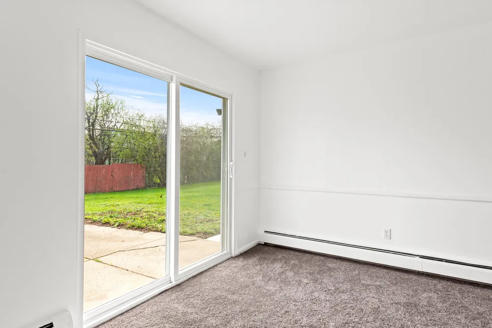 22589 Bell Brook Street Southfield, MI 48034