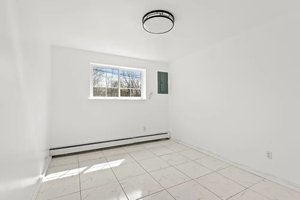 22589 Bell Brook Street Southfield, MI 48034