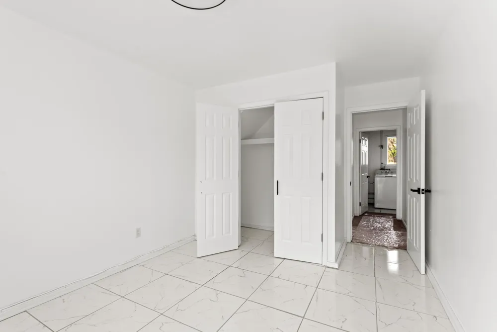 22589 Bell Brook Street Southfield, MI 48034