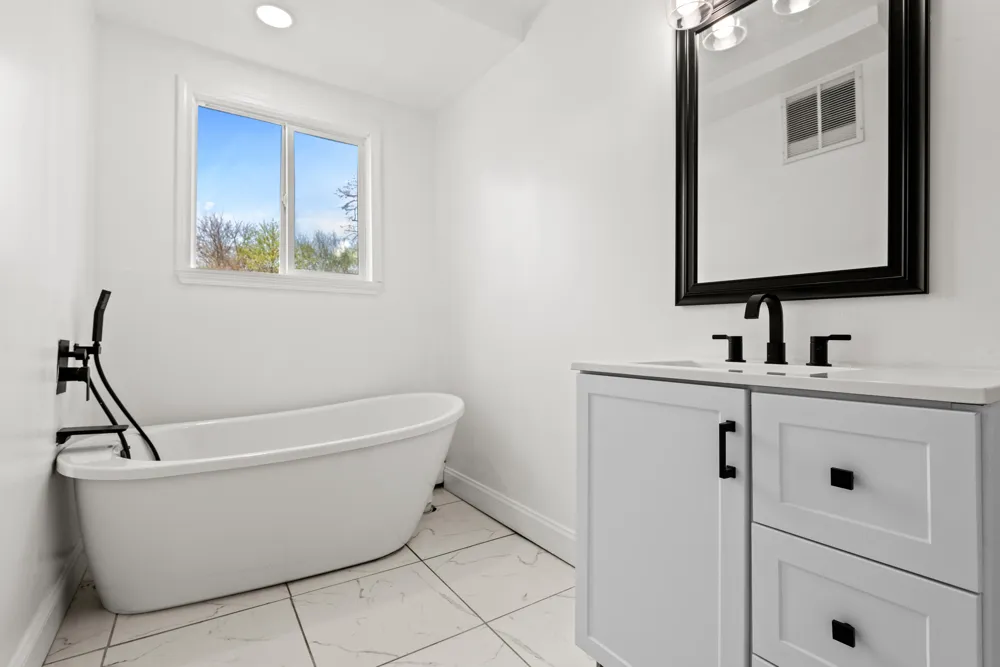 22589 Bell Brook Street Southfield, MI 48034