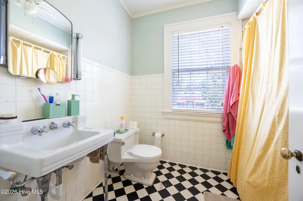 1213 Nash Street Wilson, NC 27893