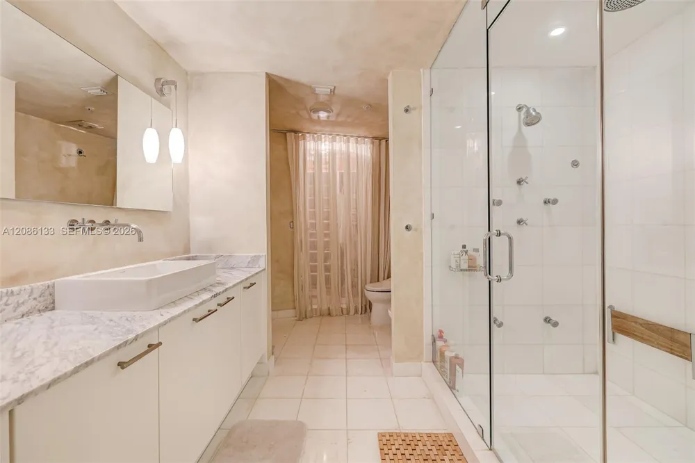 2001 Meridian Ave #307 Miami Beach, FL 33139