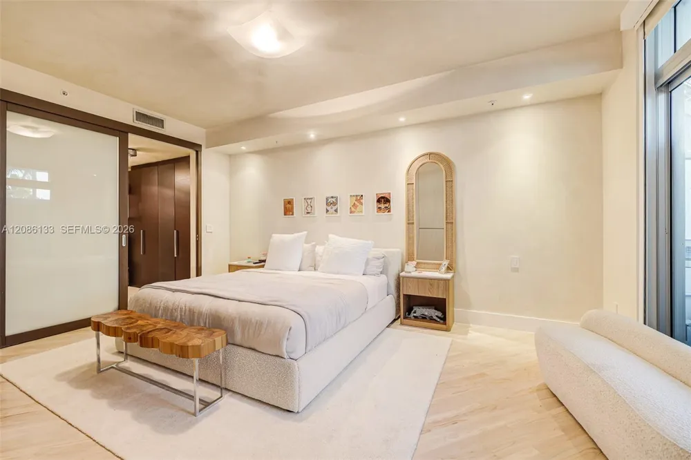 2001 Meridian Ave #307 Miami Beach, FL 33139