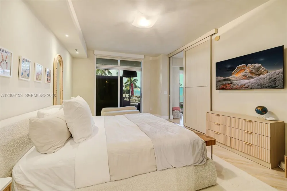 2001 Meridian Ave #307 Miami Beach, FL 33139