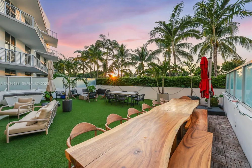 2001 Meridian Ave #307 Miami Beach, FL 33139