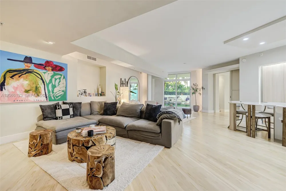 2001 Meridian Ave #307 Miami Beach, FL 33139