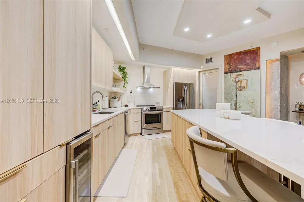 2001 Meridian Ave #307 Miami Beach, FL 33139