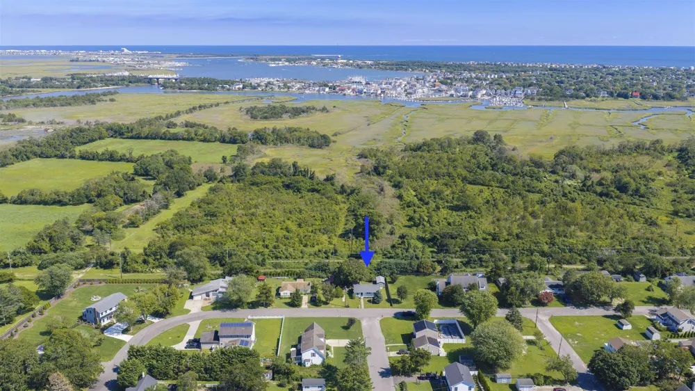821 Cape Avenue Cold Spring, NJ 08204
