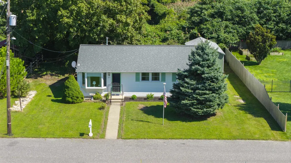 821 Cape Avenue Cold Spring, NJ 08204