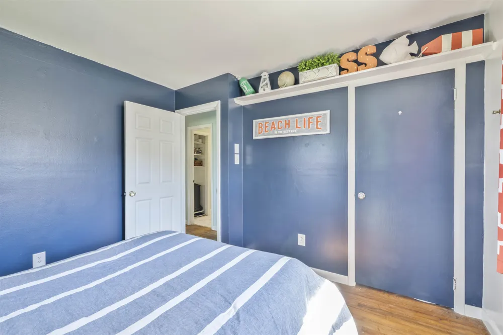 821 Cape Avenue Cold Spring, NJ 08204