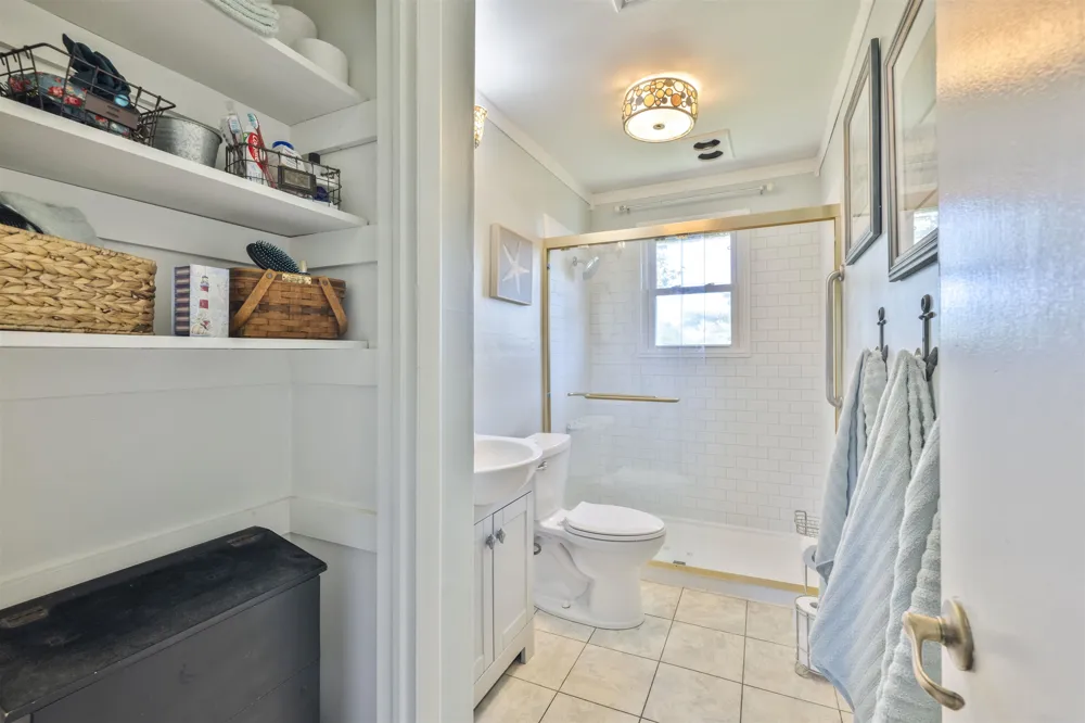 821 Cape Avenue Cold Spring, NJ 08204