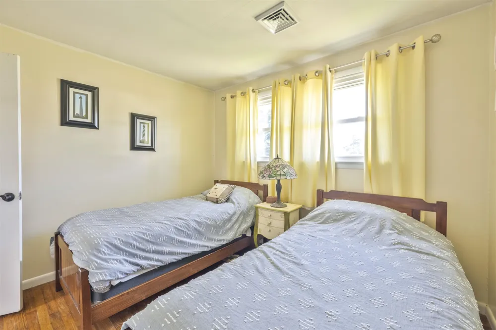 821 Cape Avenue Cold Spring, NJ 08204