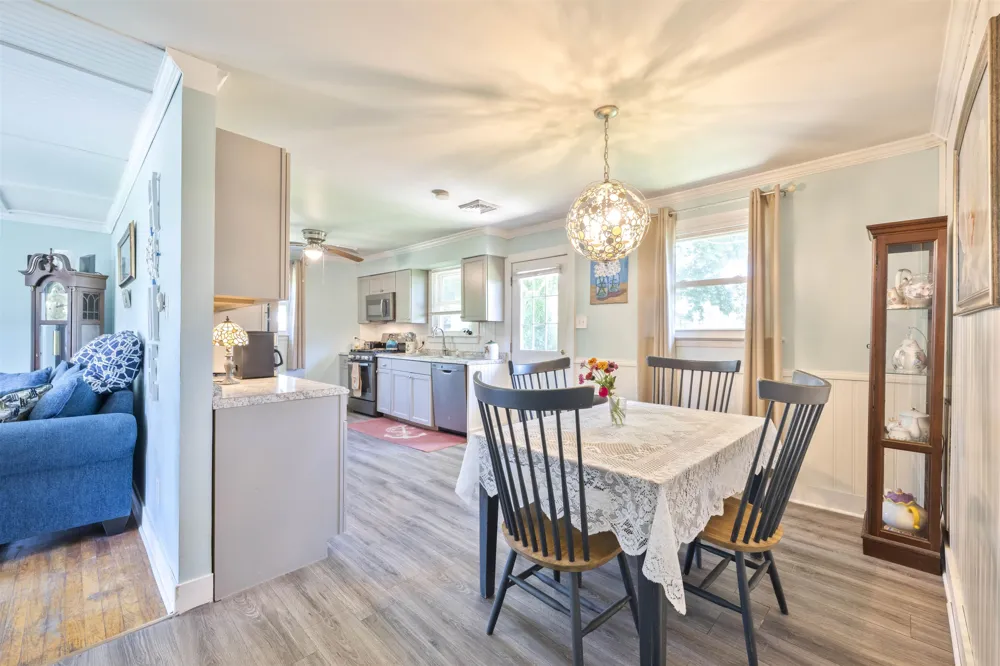 821 Cape Avenue Cold Spring, NJ 08204