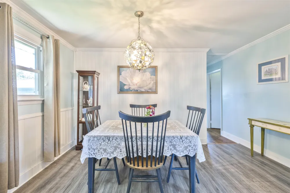 821 Cape Avenue Cold Spring, NJ 08204