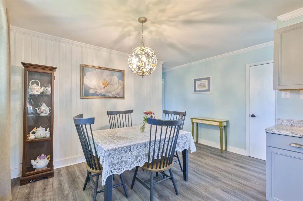 821 Cape Avenue Cold Spring, NJ 08204