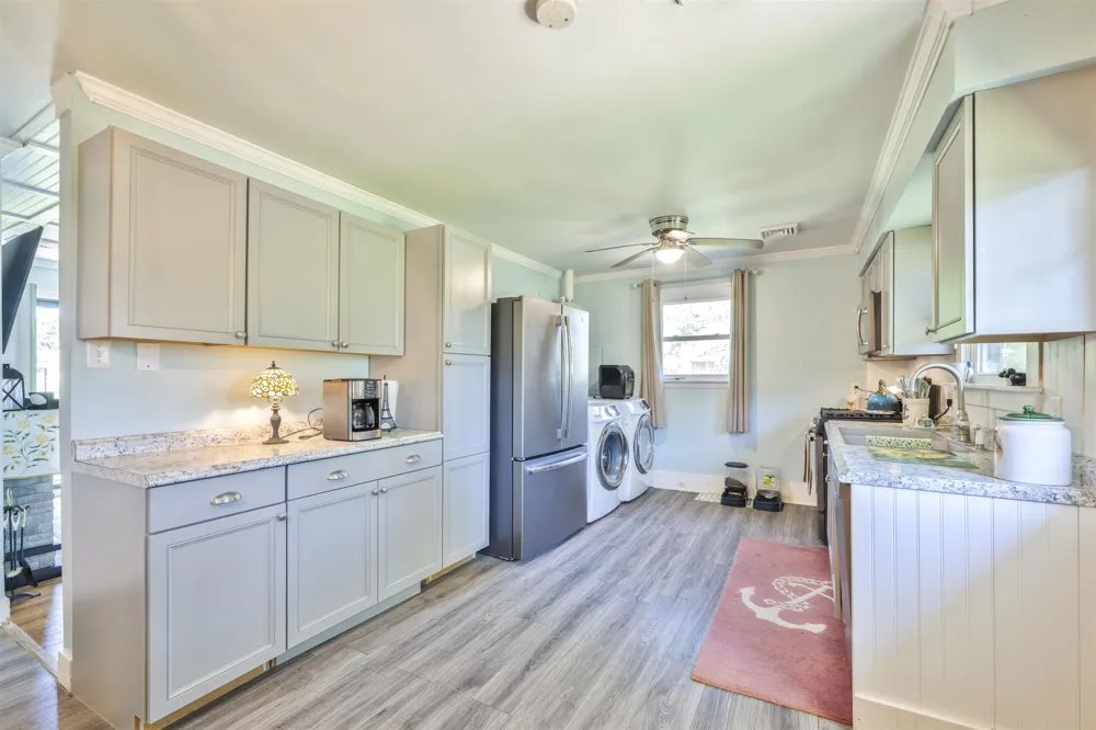 821 Cape Avenue Cold Spring, NJ 08204