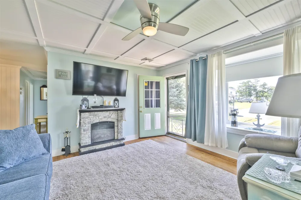 821 Cape Avenue Cold Spring, NJ 08204