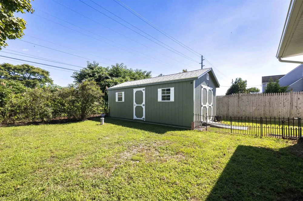 821 Cape Avenue Cold Spring, NJ 08204